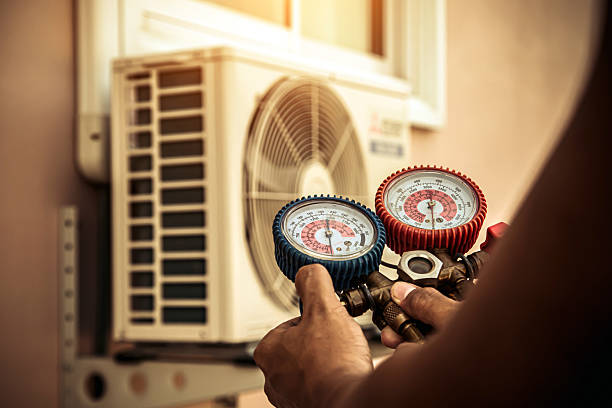 Professional Hvac technician working in Garrett Park, MD